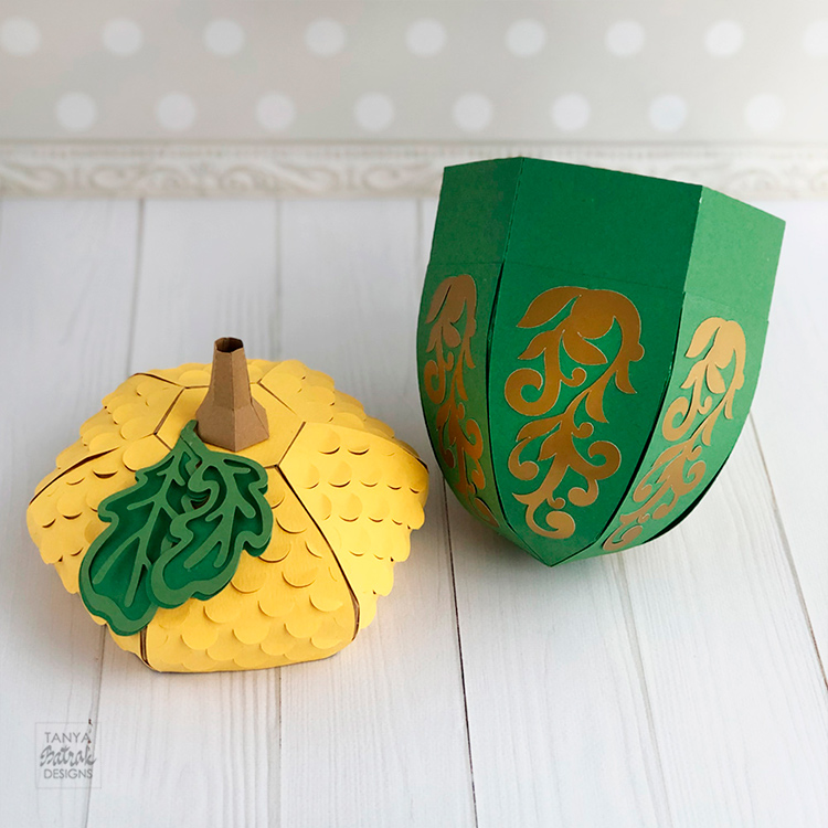 Big D Paper Acorn For Fall And Thanksgiving Decoration